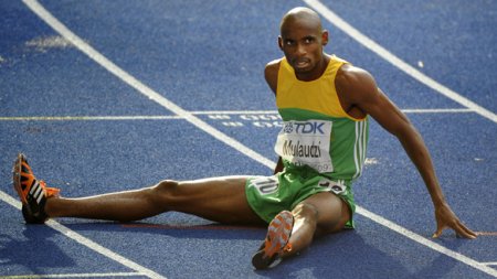 Чемпион мира в беге на 800м Мбулаени Мулаудзи не выступит в Тэгу 