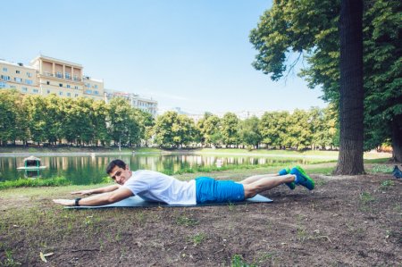 8 мощных упражнений, которые сжигают жир и тренируют всё тело
